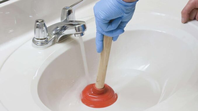 déboucher un evier lavabo